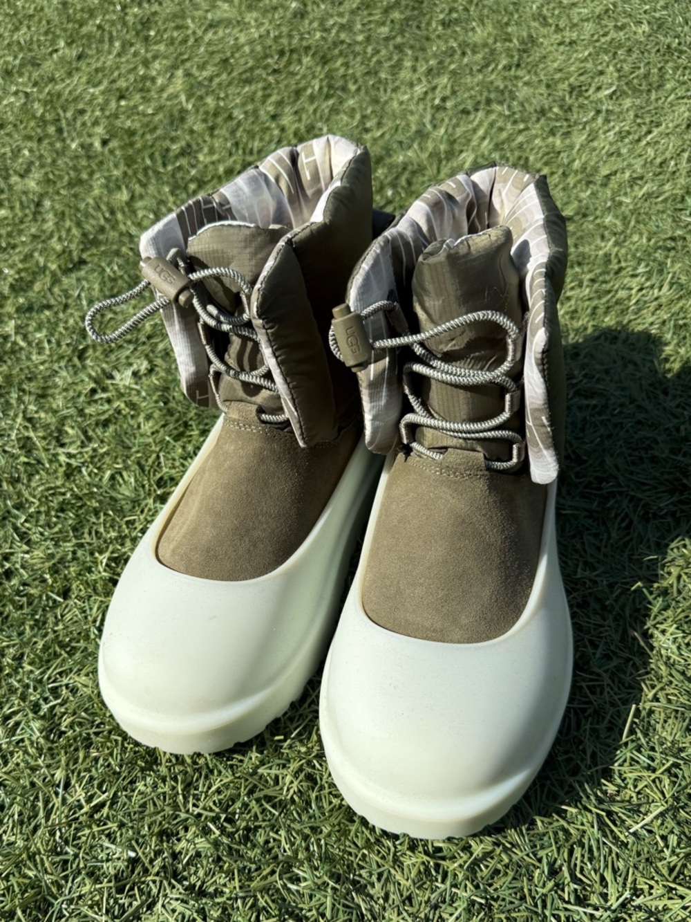 ✨ UGG Women's Classic Maxi Toggle boots in the Burnt Olive